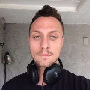 Meet your Posher, Christopher